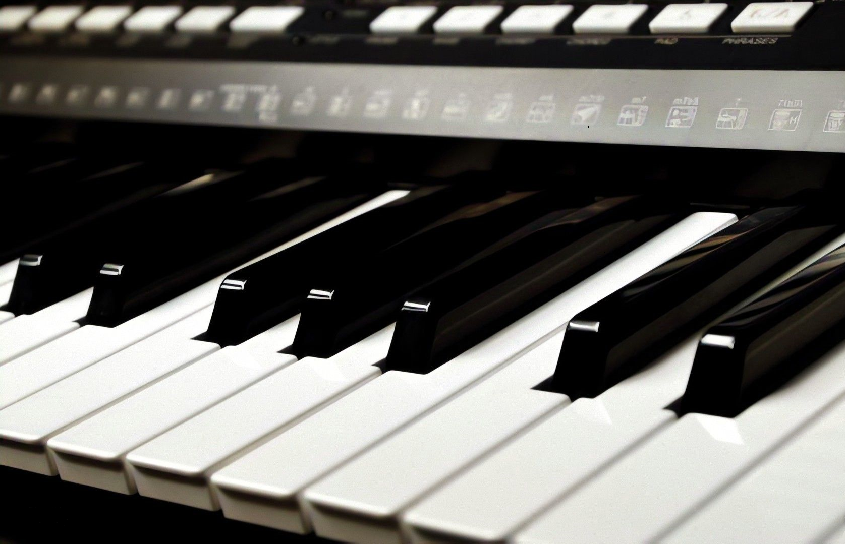 Nauka gry na keyboardzie w Łodzi